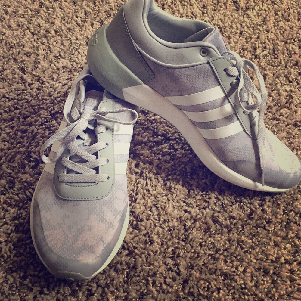Adidas cloudfoam race